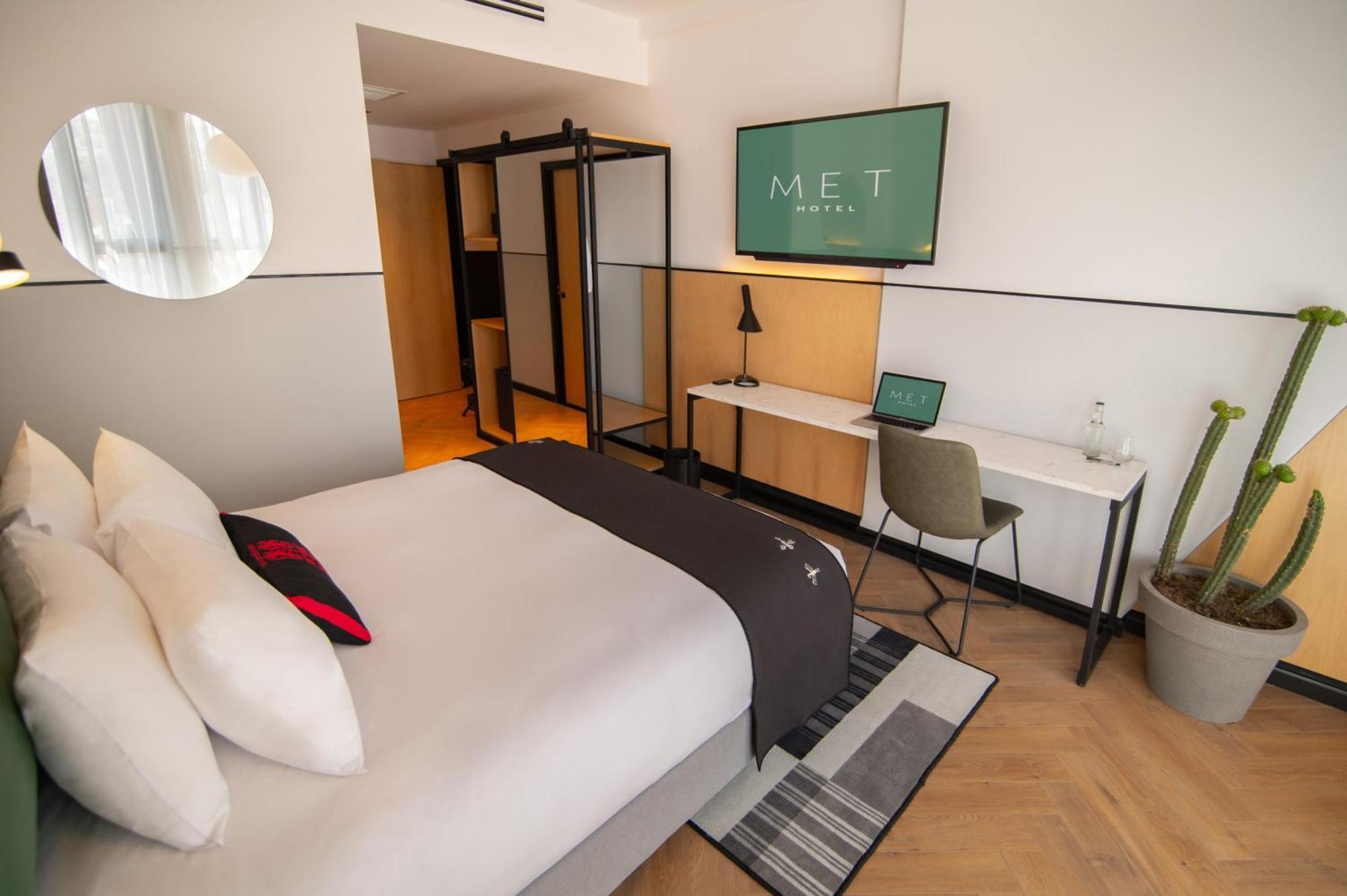 Met Hotel La Paz Buitenkant foto