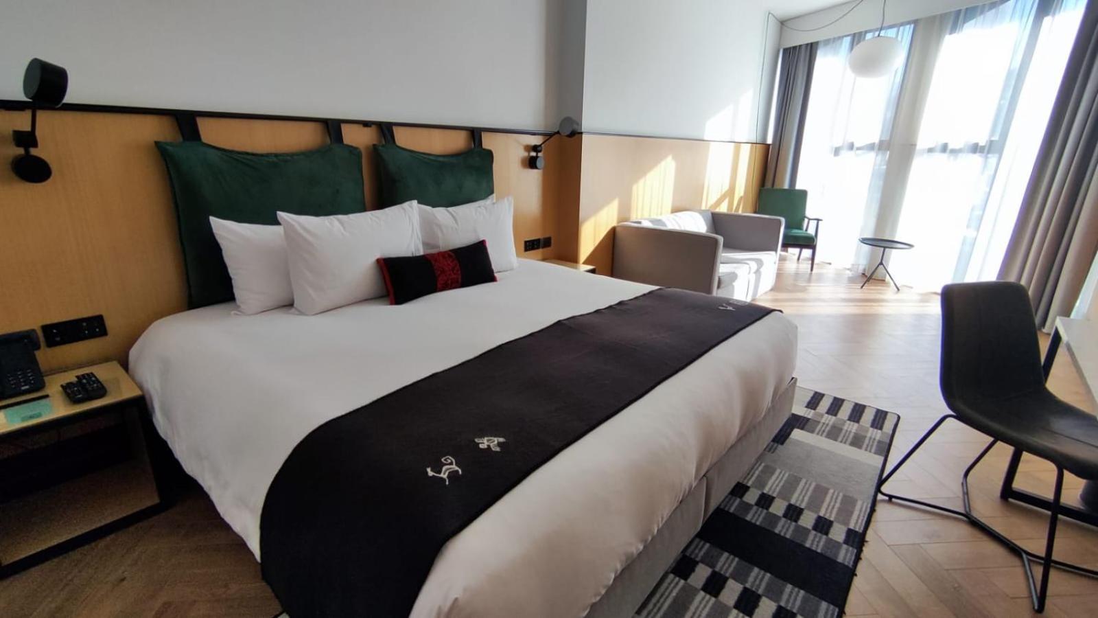 Met Hotel La Paz Buitenkant foto