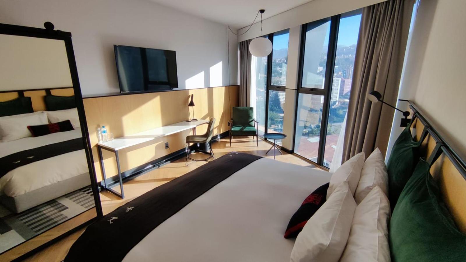 Met Hotel La Paz Buitenkant foto
