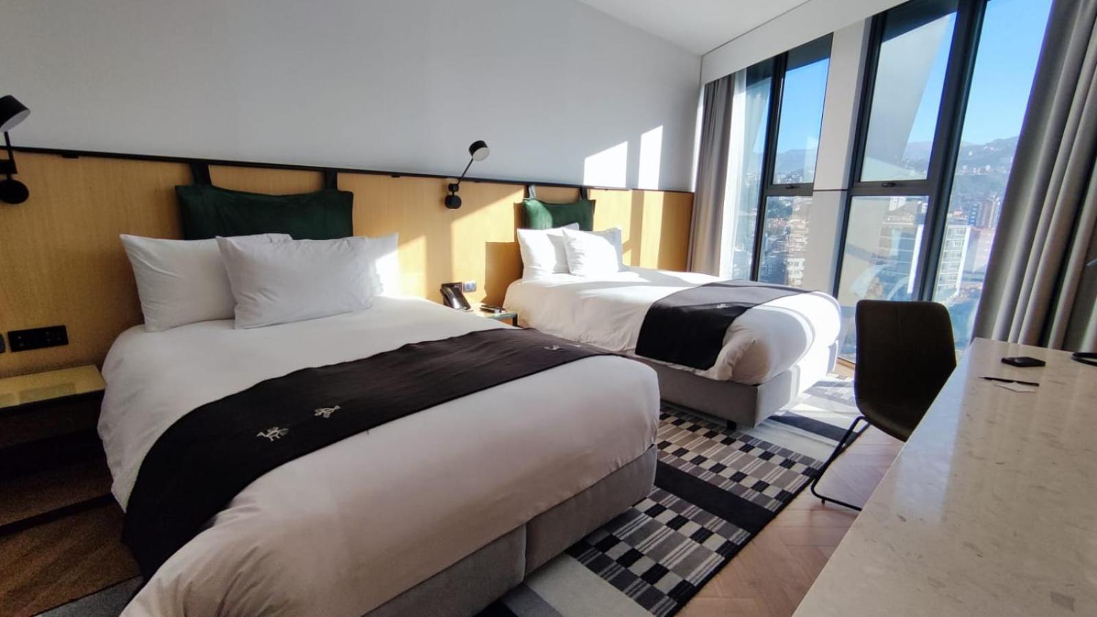 Met Hotel La Paz Buitenkant foto